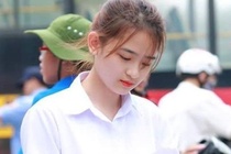Thêm nữ sinh bất ngờ nổi tiếng mạng sau khi bị chụp lén