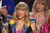 Taylor Swift gặp sự cố 'dở khóc dở cười' tại VMAs 2019 