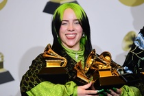 Billie Eilish được bảo vệ khỏi kẻ bám đuôi