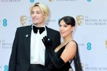 Khủng hoảng tuổi 18 của ngôi sao 'Stranger Things' Millie Bobby Brown