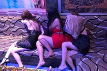14 nam nữ phê ma túy trong tiệc sinh nhật