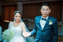 Co gai yeu va cuoi CSGT tung xu phat minh hinh anh