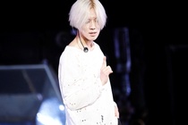 Taemin (SHINee) xe ao dien sung ca khuc solo dau tay hinh anh