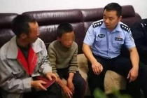 Nhieu dua tre o Trung Quoc bo nha di khi bi mang vi diem thap hinh anh