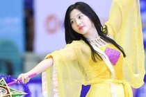Cuu hoc sinh Ams giong Luu Diec Phi dam me nhay hien dai hinh anh