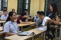 Giao vien, hoc sinh cang thang ve tuyen sinh lop 10 o Ha Noi hinh anh