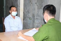 Nhieu nguoi to cao dai ta cong an dom hinh anh