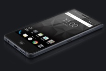 Lo anh BlackBerry Motion chuan bi ra mat hinh anh