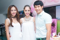 Diep Bao Ngoc den chuc mung sinh nhat Duong Cam Lynh hinh anh