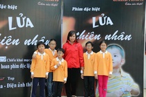 Phim ve cau be Thien Nhan lay dong tan tam can hinh anh