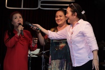 Thanh Hang, Thoai My va dan nghe si hoi ngo hinh anh