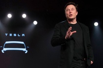 Elon Musk phủi trách nhiệm khi cổ phiếu mất giá