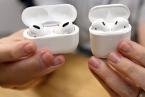 Mau AirPods ha gia sap het hang tai Viet Nam hinh anh