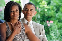 Ba Obama sap xep cong viec the nao khi van dong tranh cu cho chong? hinh anh
