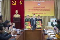 Hoi Xuat ban tang lich 2021 cho bo doi bien gioi, hai dao hinh anh
