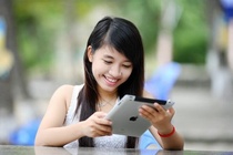 Su khac nhau giua doc van ban tren mang Internet va doc sach hinh anh
