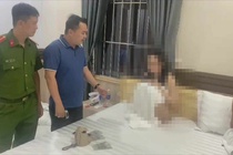 Nguoi phu nu lam nghe spa, dieu 'chan dai' an nhau, ban dam hinh anh