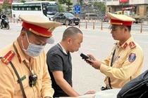 Vi pham nong do con tang cao trong ngay thu ba cua ky nghi le 30/4-1/5 hinh anh