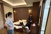 Lien tiep cac vu 'bat coc ao' hoc sinh de tong tien cha me o An Giang hinh anh