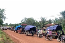 Campuchia thong bao mo rong vung cam bay, Thai Lan dong cua truong hoc hinh anh