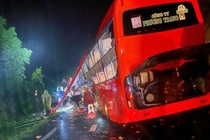 Dat da do trung xe khach qua deo Khanh Le, 5 nguoi tu vong hinh anh