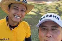 Hồng Đăng, Hồ Hoài Anh đăng ảnh du lịch, chơi golf ở Tây Ban Nha