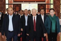 'Lo chong tham nhung van nong' hinh anh