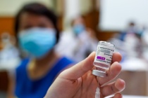 Hon 30 trieu lieu vaccine du kien ve Viet Nam trong thang 9, 10 hinh anh