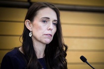 Đài BBC bị chỉ trích vì tiêu đề 'phân biệt giới tính' với bà Ardern