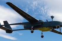 An Do mua them UAV canh tranh voi Trung Quoc o bien gioi hinh anh