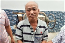 Chiem doat tien luong dong nghiep, nguoi dan ong bi bat sau 30 nam hinh anh