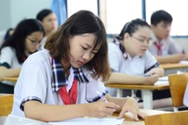 Thi vao lop 10 cang thang nhung ty le 'choi' truong top o TP.HCM giam hinh anh