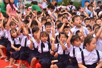 Khai giang phai can nhac de giao vien, hoc sinh duoc nghi he hinh anh