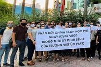 Bất đồng về học phí, trường Việt Úc từ chối dạy 40 học sinh