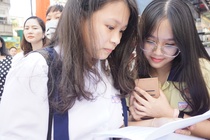 De thi Ngu van chuyen lop 10 truong Pho thong Nang khieu TP.HCM hinh anh