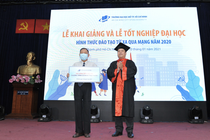 Tan sinh vien 71 tuoi cua chuong trinh cu nhan Luat truc tuyen hinh anh