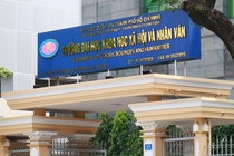 Trưởng khoa và 11 giảng viên Hàn Quốc học từng bị phê bình