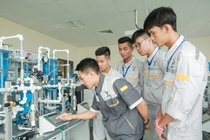 'Truong nghe phai la hang khac, khong phai hang hai' hinh anh