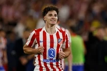 Arsenal phai chon Alvarez thay vi tiec tien hinh anh