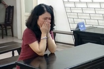 Nu nghien cuu sinh lua 2,5 ty oa khoc xin loi nguoi me gia hinh anh