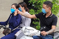 Bat giu ten cuop iPhone co 3 tien an hinh anh