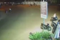 Tam giu tai xe lai xe tong vao nhom nguoi vi mau thuan trong quan nhau hinh anh
