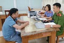 Cuu pho phong ngan hang bi cao buoc lua dao tien ty hinh anh