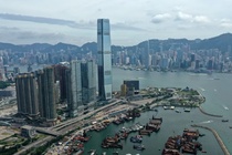 Khung hoang kep thoi bay 7,7 ty USD cua cac dai gia dia oc Hong Kong hinh anh