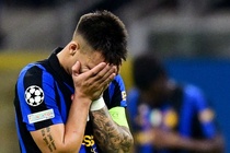 Khi ông lớn bị 'làm nhục' ở Champions League