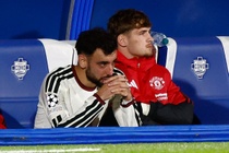 Carragher: 'Fernandes đang giết chết MU'