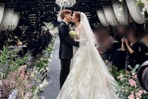 Lee Da Hae và Se7en hôn nhau trong lễ cưới