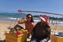 Ly do nguoi ban hang rong o Nha Trang gay sot toan cau hinh anh