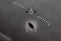 Hai quan My xac nhan nhieu doan phim ve UFO co that hinh anh
