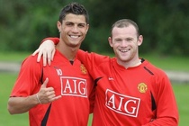 Sự nghiệp trái ngược của Ronaldo và Rooney sau 10 năm